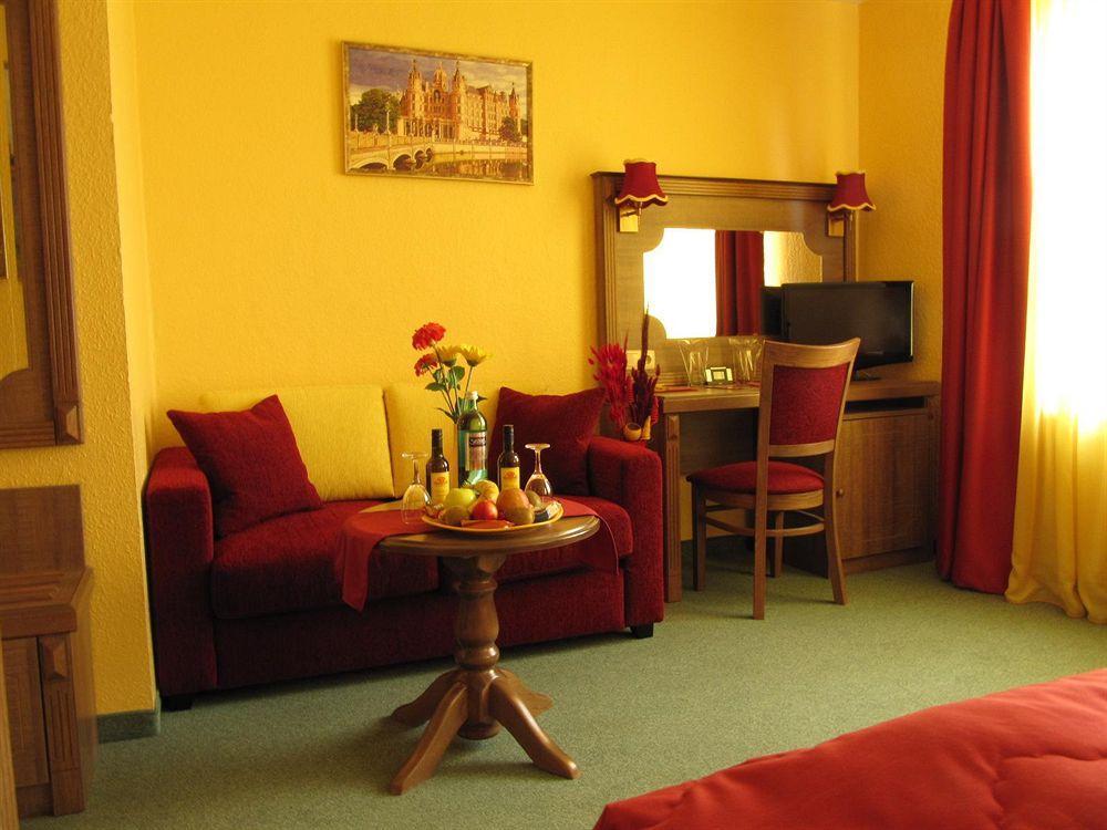 Hotel Am Hauptbahnhof Schwerin  Exteriér fotografie